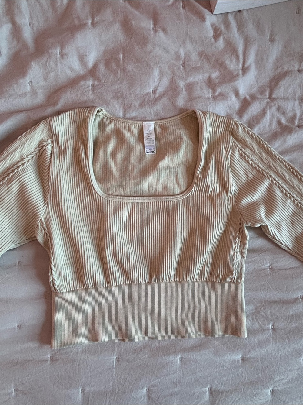 Cream Ribbed Work-out set - Picture 4 of 7